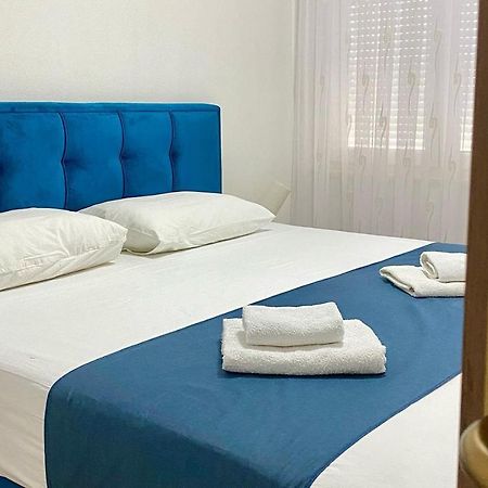 Apartments Domane Nenad 네움 외부 사진