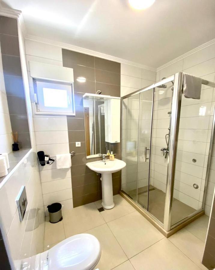 Apartments Domane Nenad 네움 외부 사진