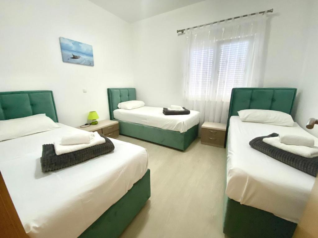 Apartments Domane Nenad 네움 외부 사진