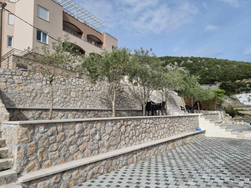 Apartments Domane Nenad 네움 외부 사진