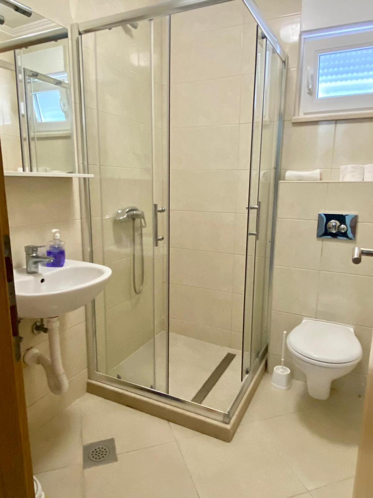 Apartments Domane Nenad 네움 객실 사진